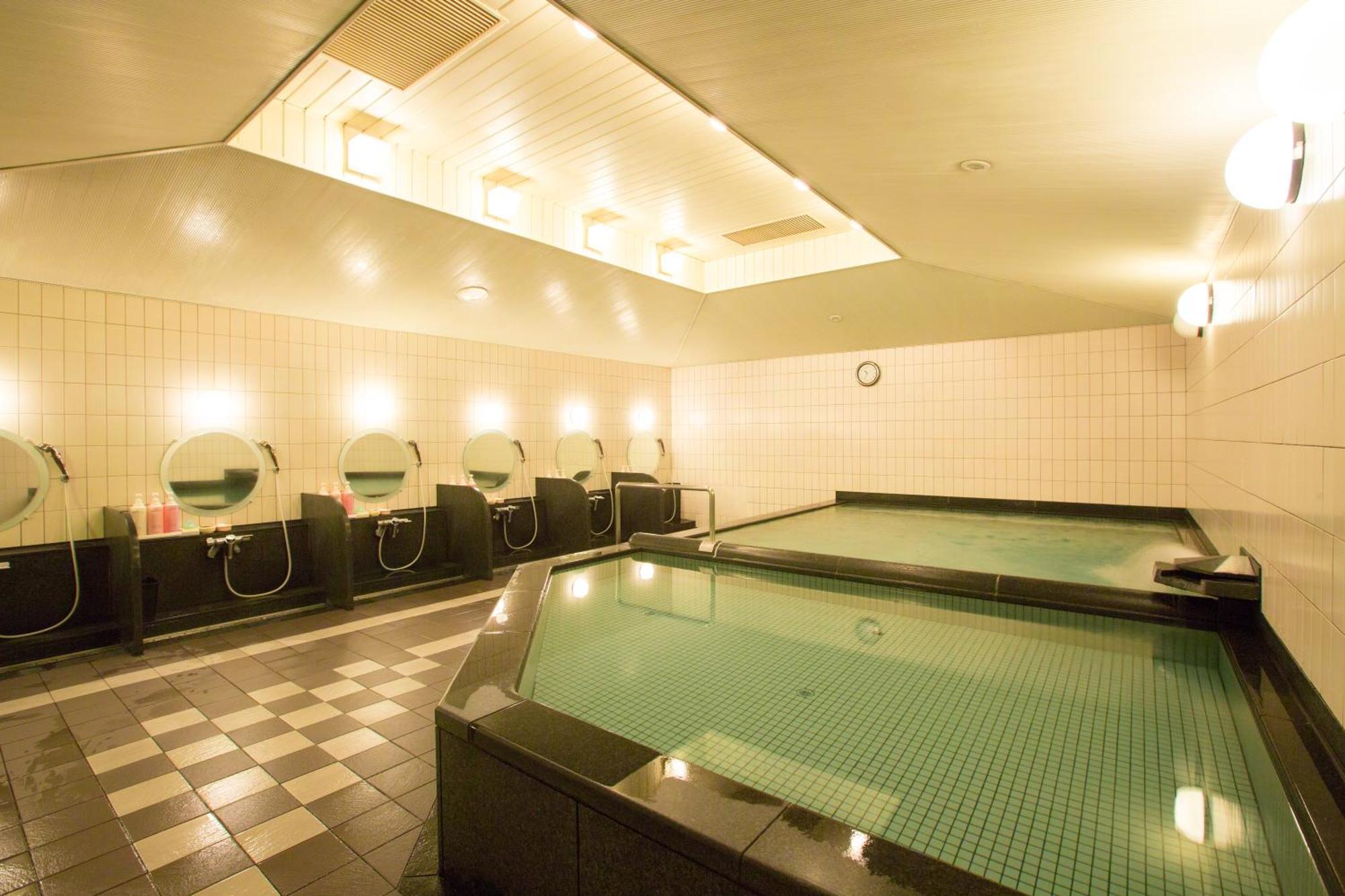 โรงแรมนิว โอตานิ โอซาก้า ภายนอก รูปภาพ A modern onsen