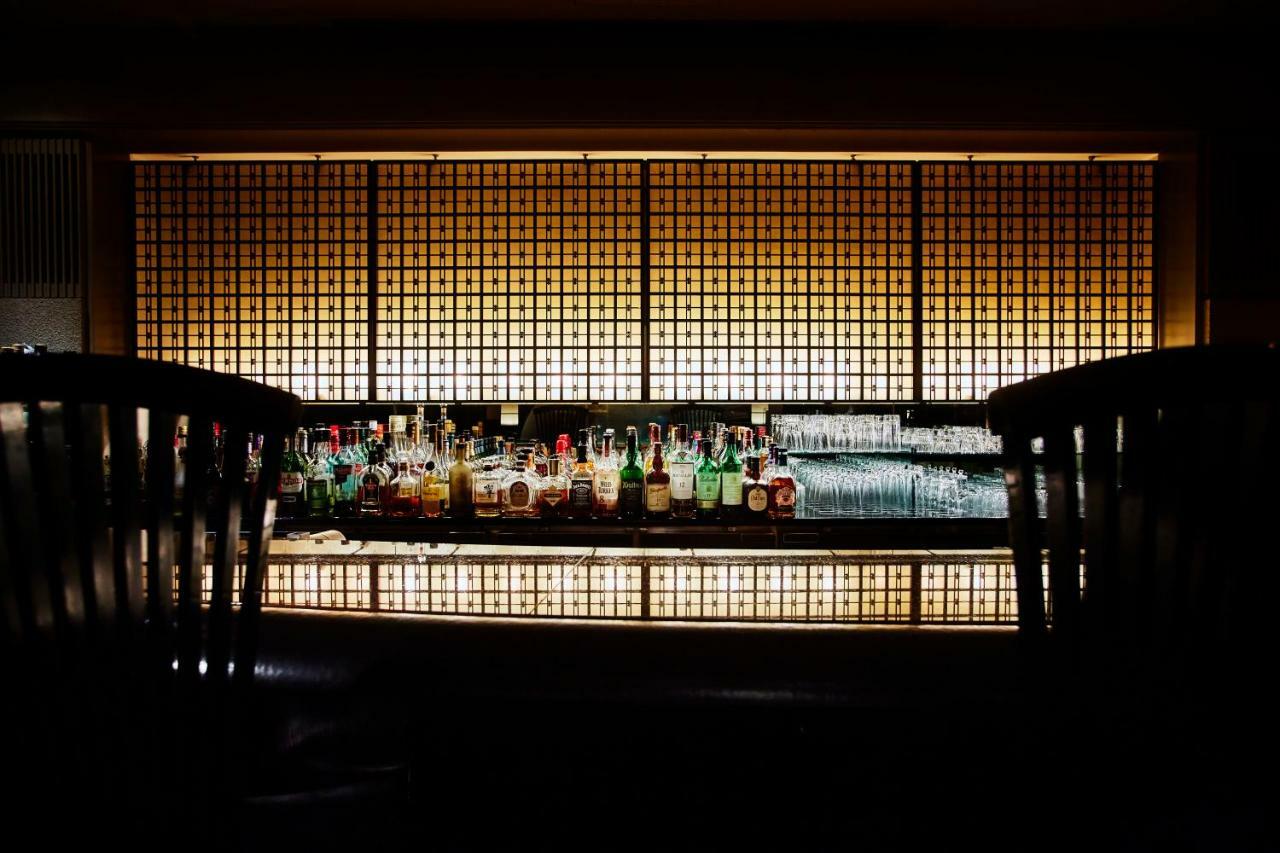 โรงแรมนิว โอตานิ โอซาก้า ภายนอก รูปภาพ The bar at the Tokyo Edition